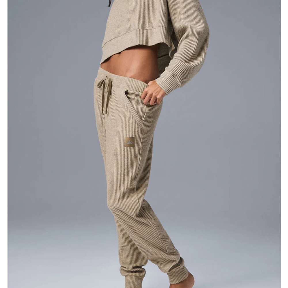 ALO Yoga Tan Track Pants Relaxed Fit